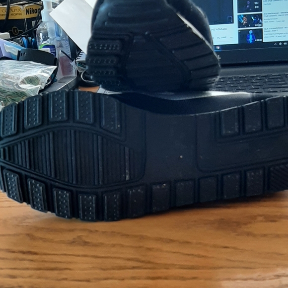 Man's shoes - Picture 5 of 7